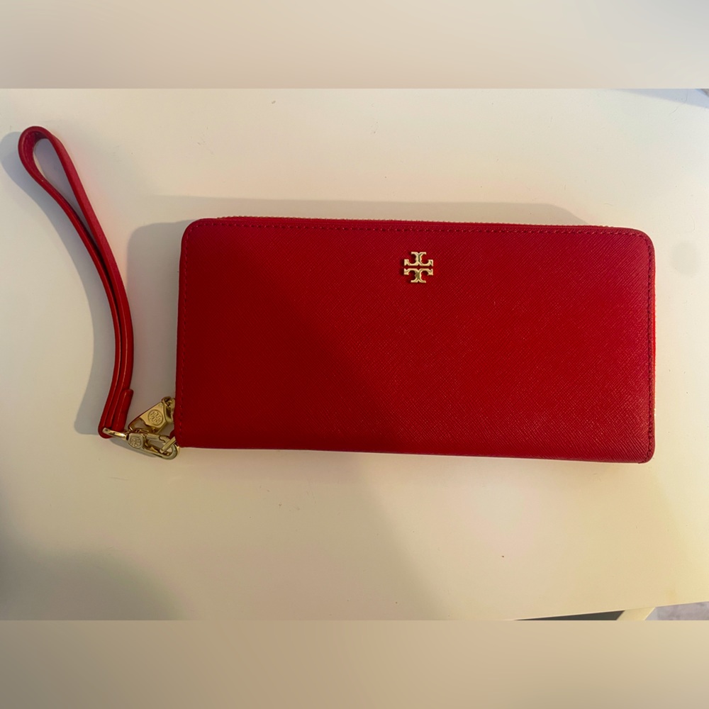 COPY - Tory Burch wallet